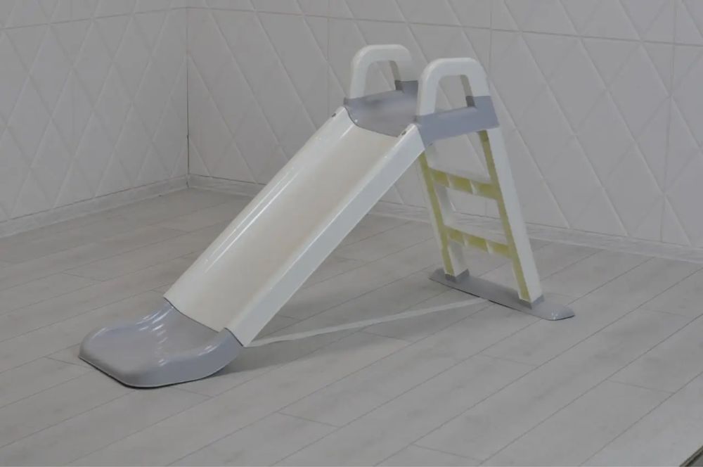 Дитяча гірка для дому і дачі 140 см біло-сіра (Долоні)