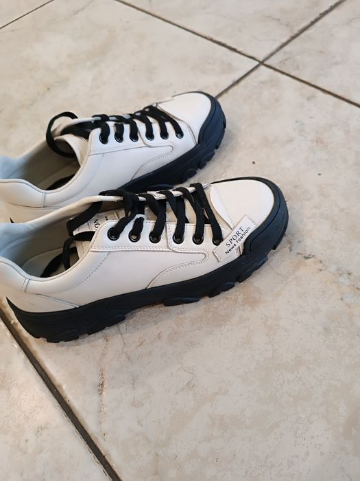 Продам туфлі осінь