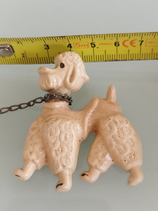 lindo broche de celuloide dos anos 1950