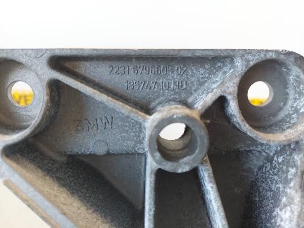 Apoio da caixa BMW 1 (F20)