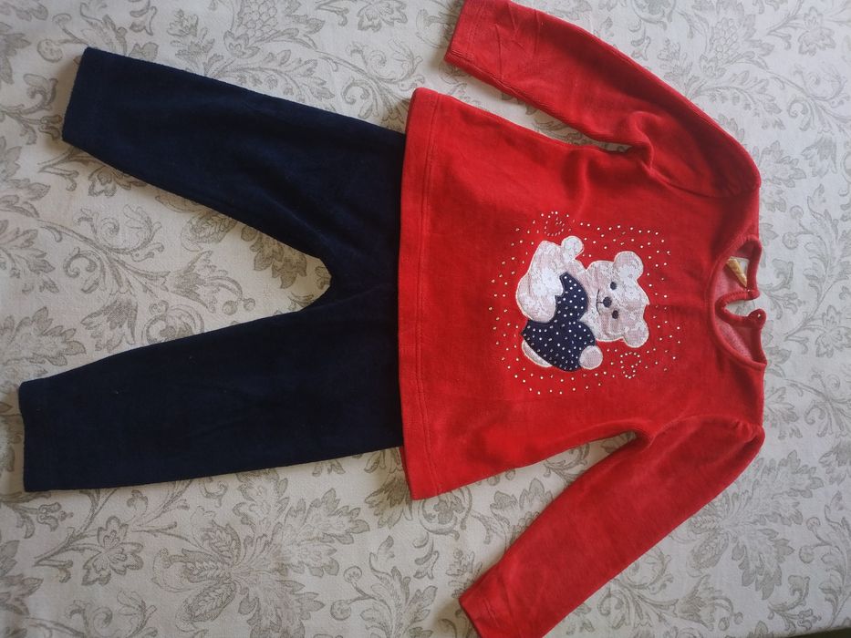 Продам костюм велюровый