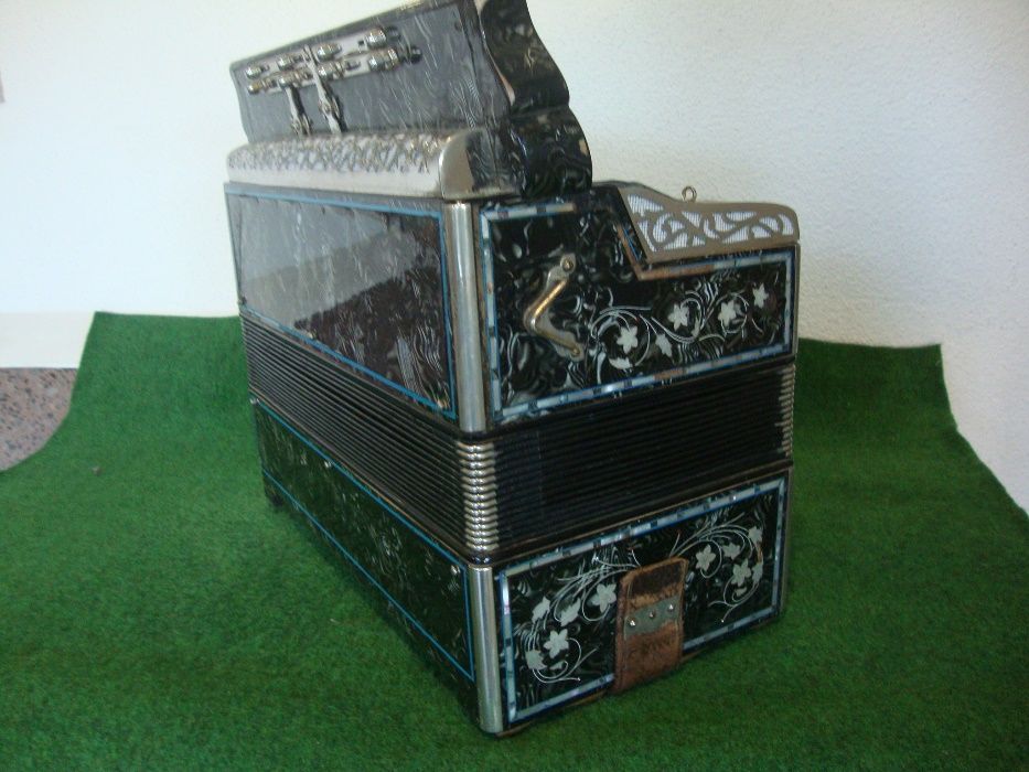 Acordeao Rosso Geneve 120 Baixos 4 Voz Voz, N. 43