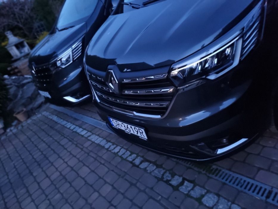 Bus 9 osobowy wynajem wypożyczalnia usługi przewozowe.