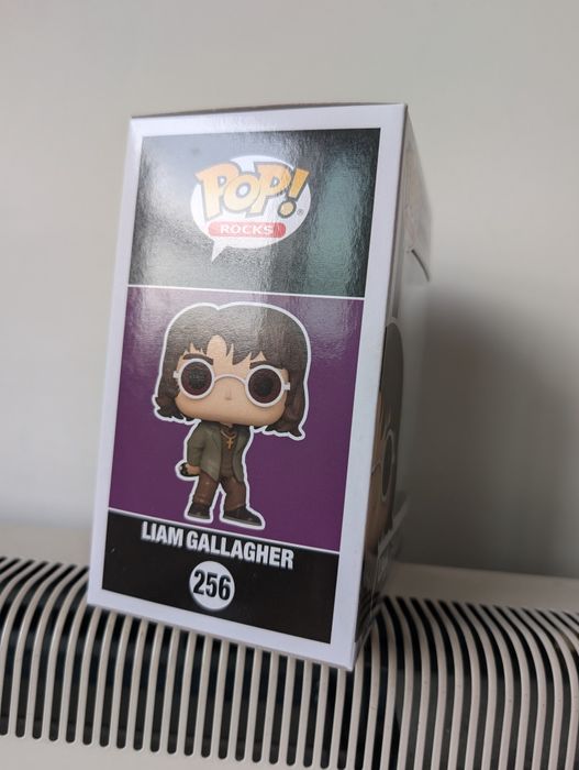 POP Rocket - oasis - Liam and Noel Gallagher