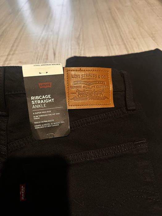 Spodnie damskie levis