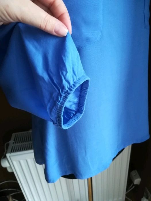 QUIOSQUE Niebieska bluzka rękaw 3/4 kieszonki wiskoza