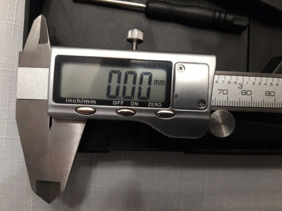 Suwmiarka Elektroniczna LCD Precyzyjna Stal Nierdzewna NOWA