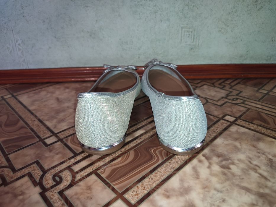 Оригинал новые балетки босоножки туфли Bellissimo