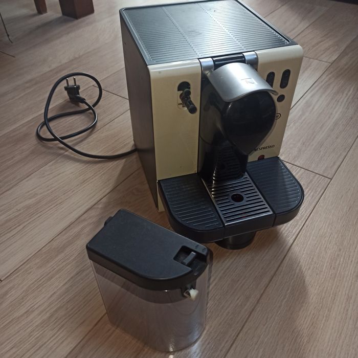 Ekspres DeLonghiI Nespresso EN660