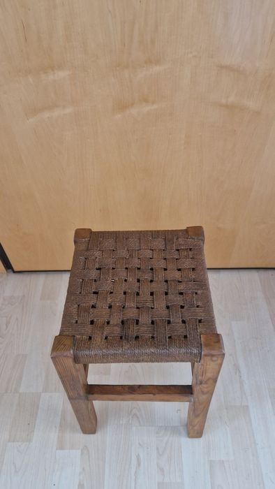 Banco de madeira vintage