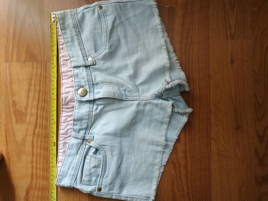 Шорти, юбка для жінок