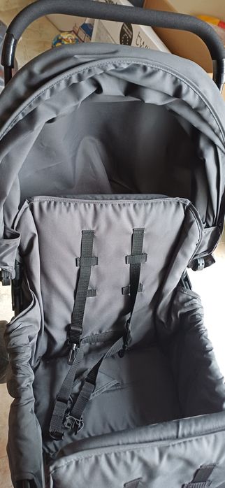 Carro passeou gémeos