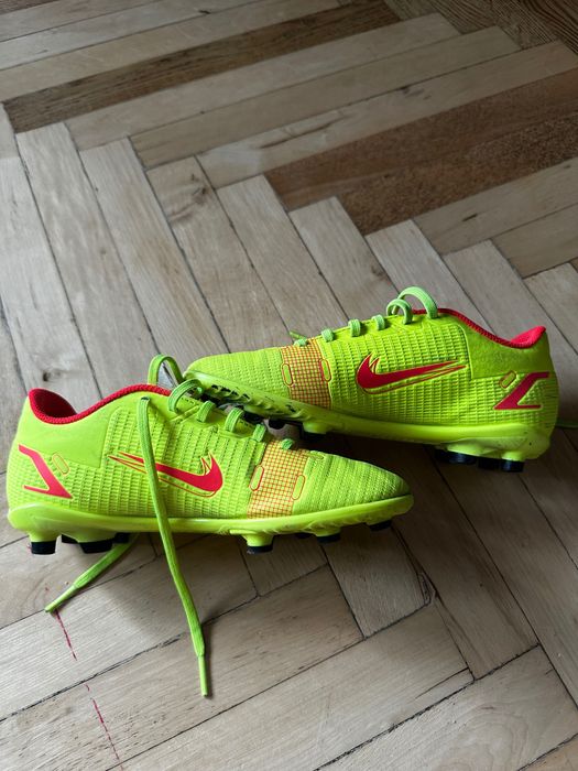 Бутси футбольні NIKE