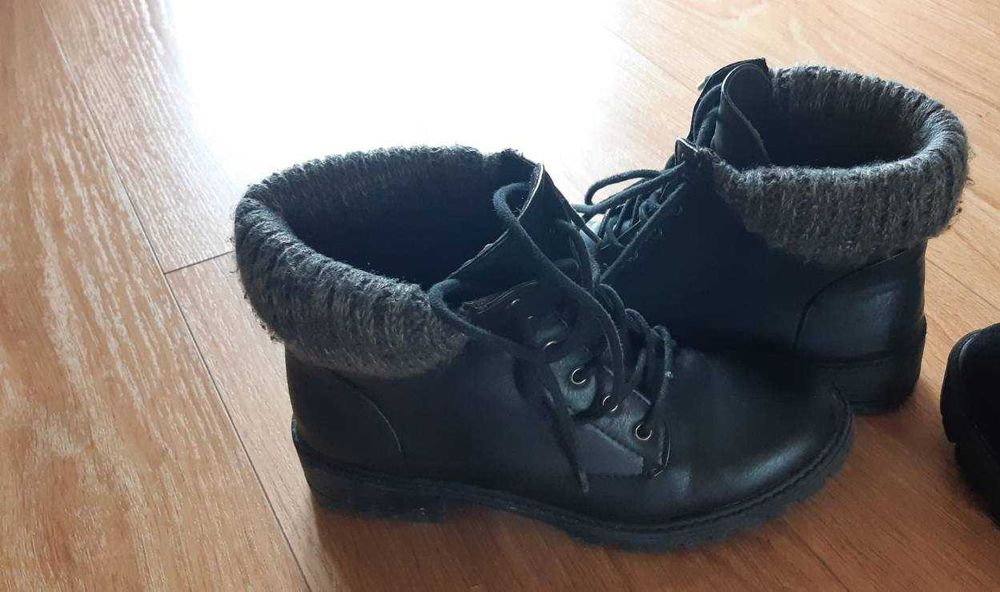 Botas pretas tamanho 37