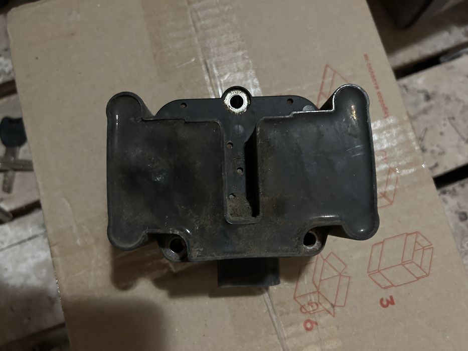 Оригінальна катушка запалювання для шкоди тур 1.6 Акл