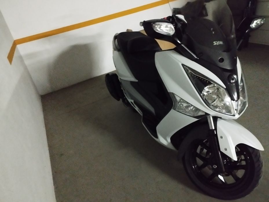 Moto scooter sym Gts 125i