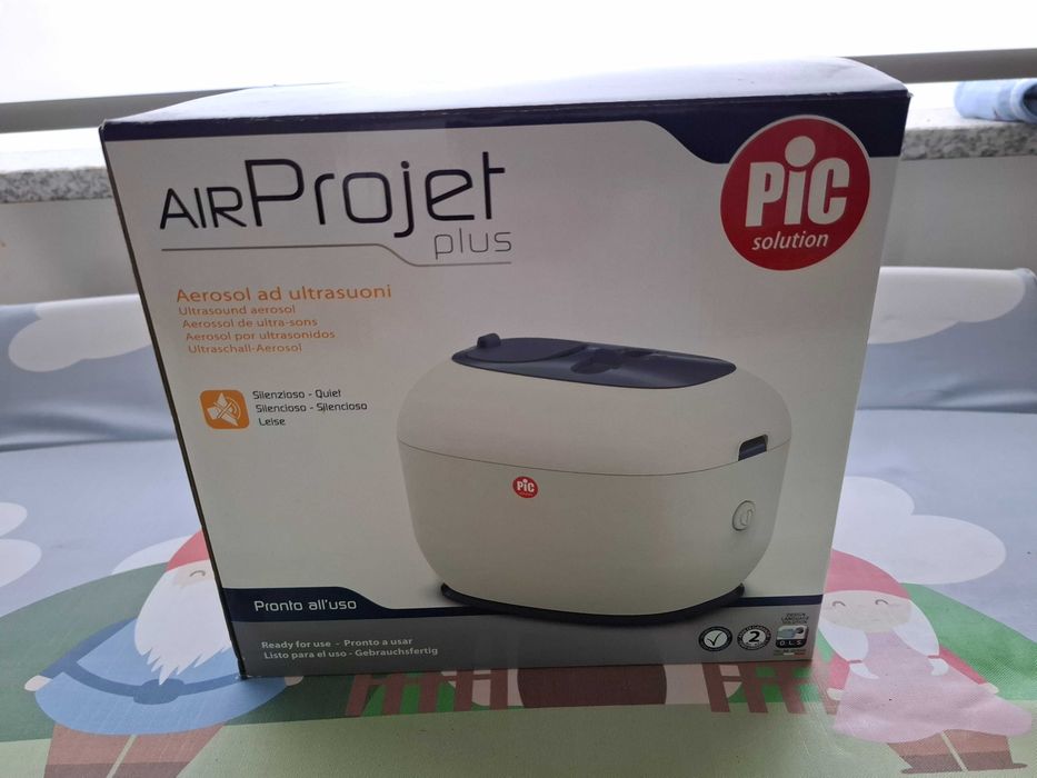 Conjunto peças. Banheira e mudador de fraldas. Nubelizador. Movel sala