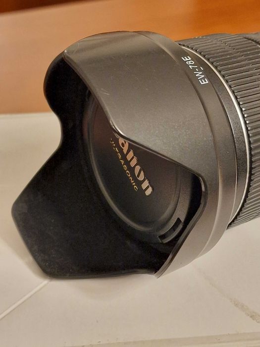 Canon EF-S 15-85mm f/3.5-5.6 IS USM + Filtro Hoya