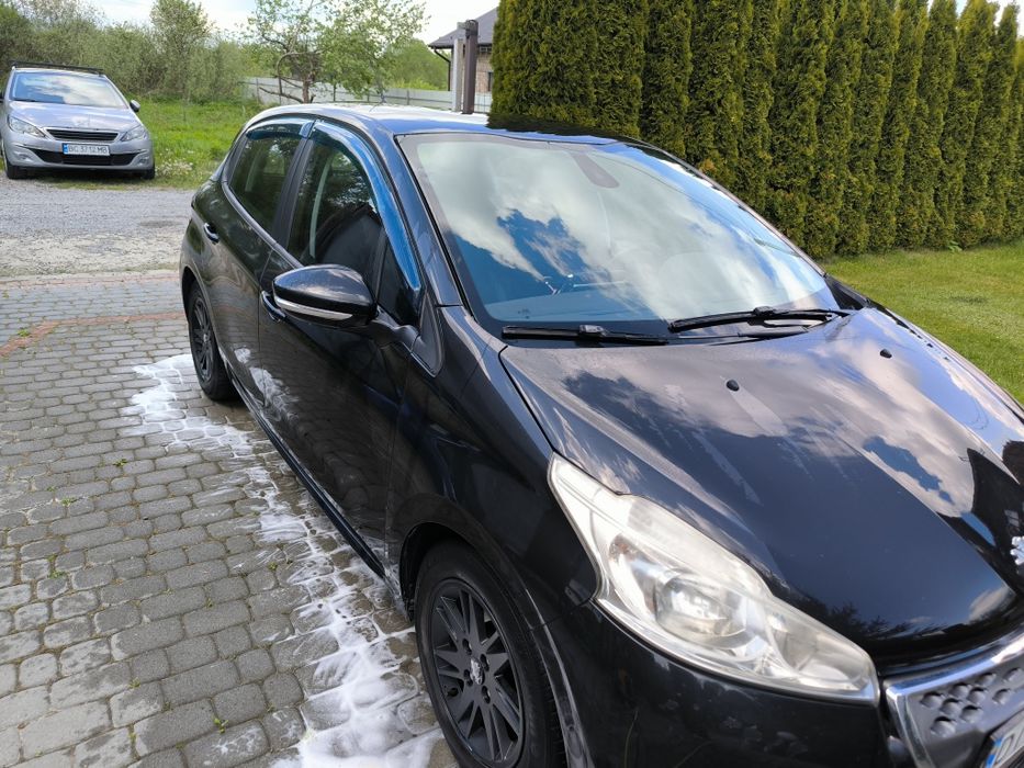 Peugeot 208, 1.4 dhi robot