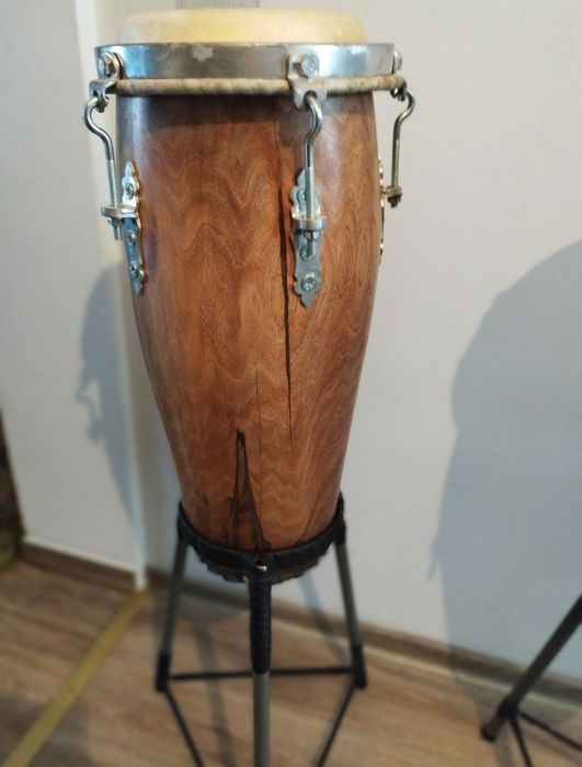 Kongi djembe bębny