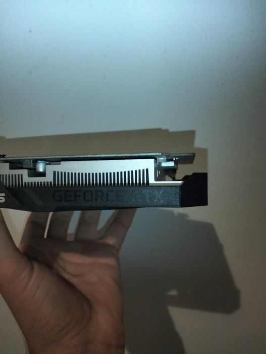 GTX 1650 4GB - GDDR5