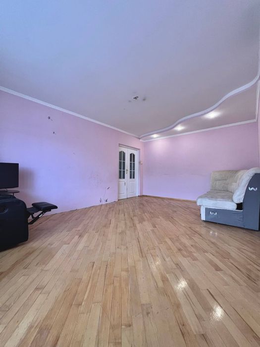 Продаж 3-кімнатної квартири 76 м² + горище, Пустомити, 2 / 2 поверх