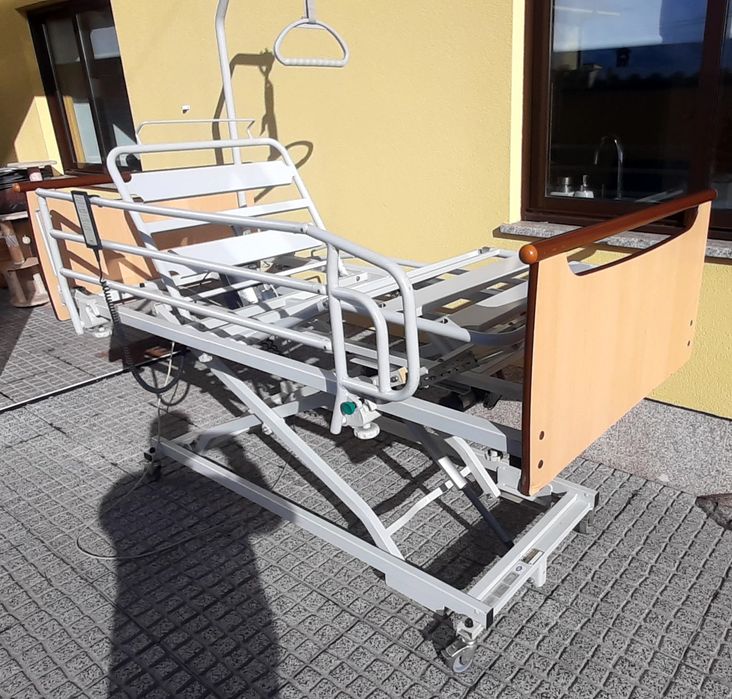 Camas articuladas elétricas e elevatórias hospitalar