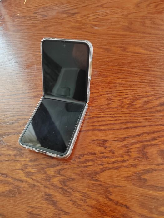 Samsung Galaxy Z flip 6 na gwarancji