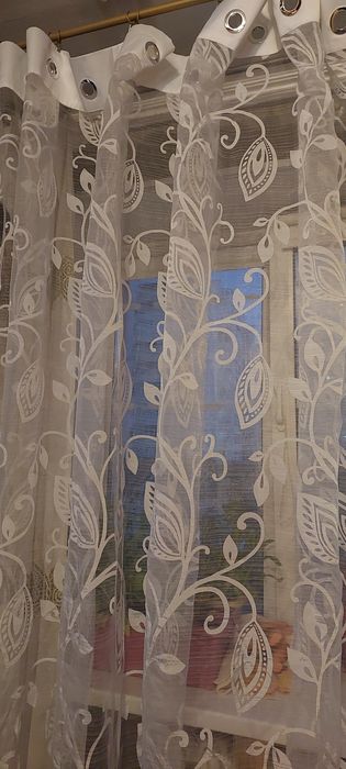 Продам комплект тюль разной расцветки и размера.