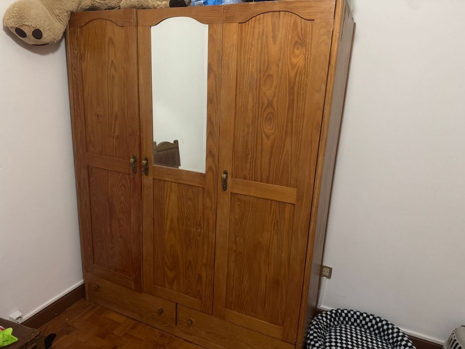 Guarda Roupas caramelo