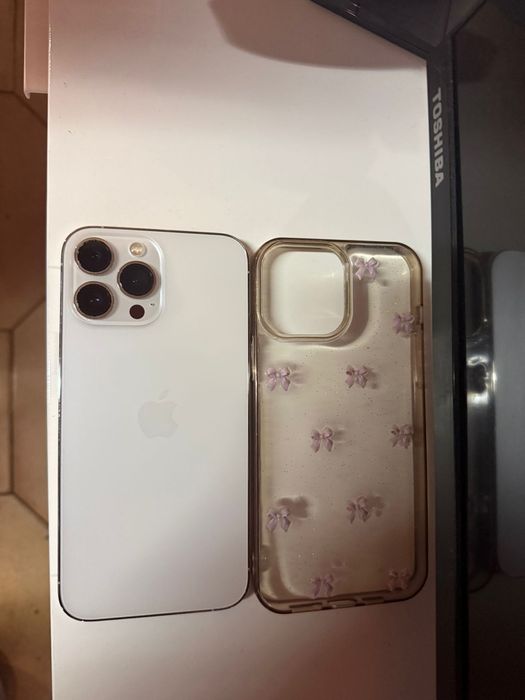Vendo iPhone 13 Pro Max 128g bateria 83% tudo original.