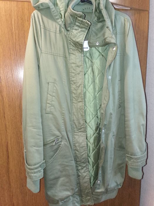 Парка  куртка S в хорошем состоянии