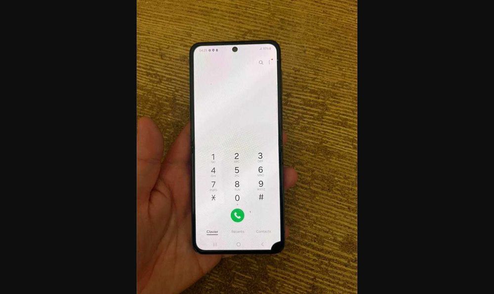 Samsung Z Flip 4 Bom Estado Mancha Ecrã