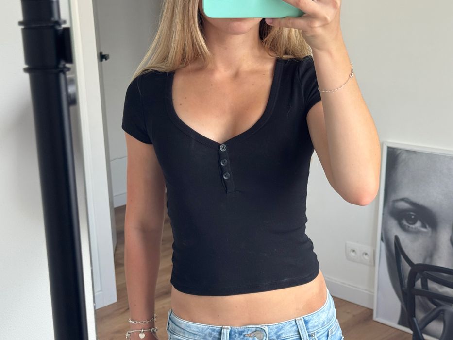 top z guzikami stradivarius