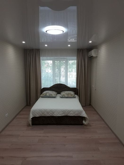 2ком. посуточно в Днепре. ул. Рабочая Вокзал