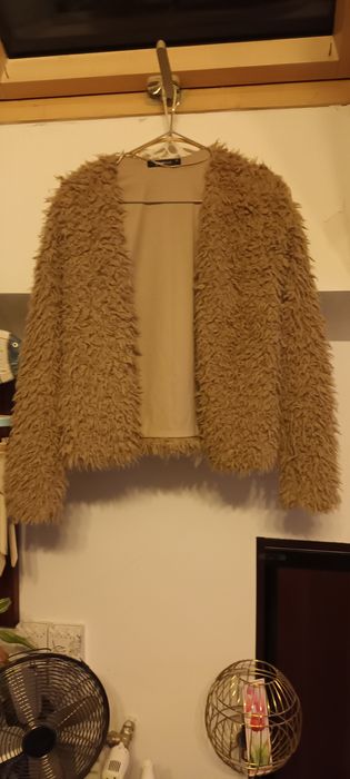 Futerko beżowe S 36 Gina Tricot