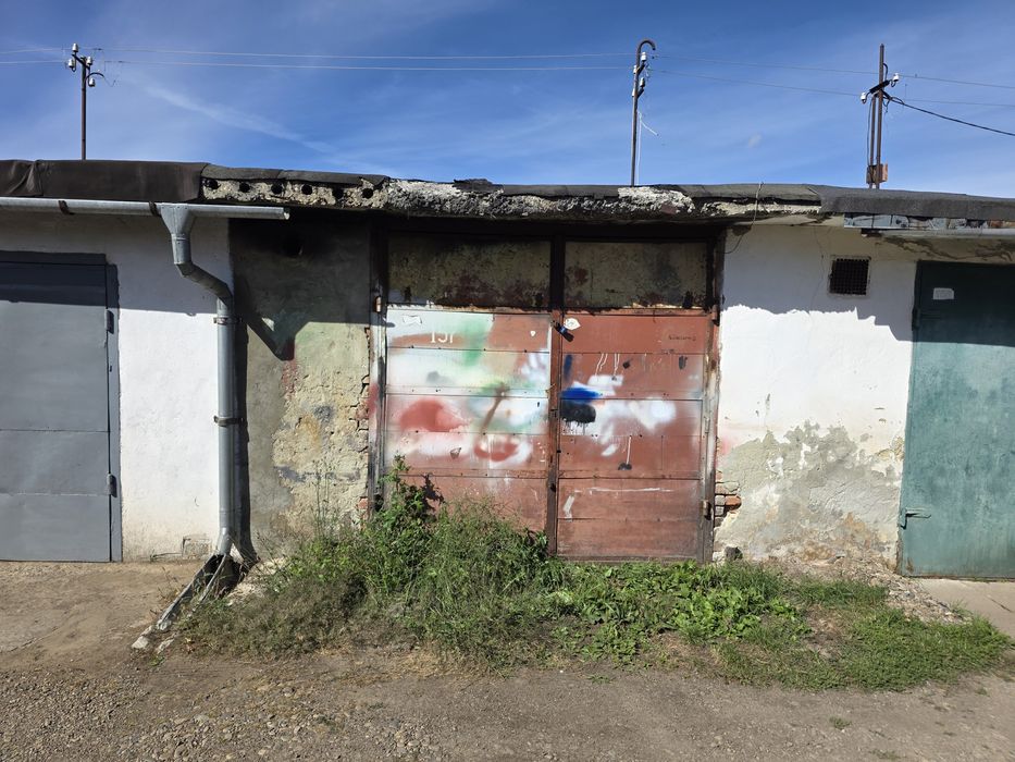 Продам цегляний гараж