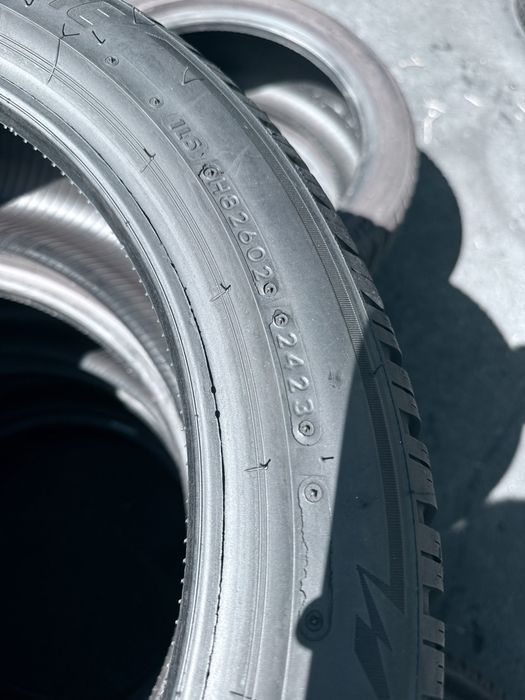 225 45 17 Bridgestone Blizzak LM005 90% 2023 Шини Зима