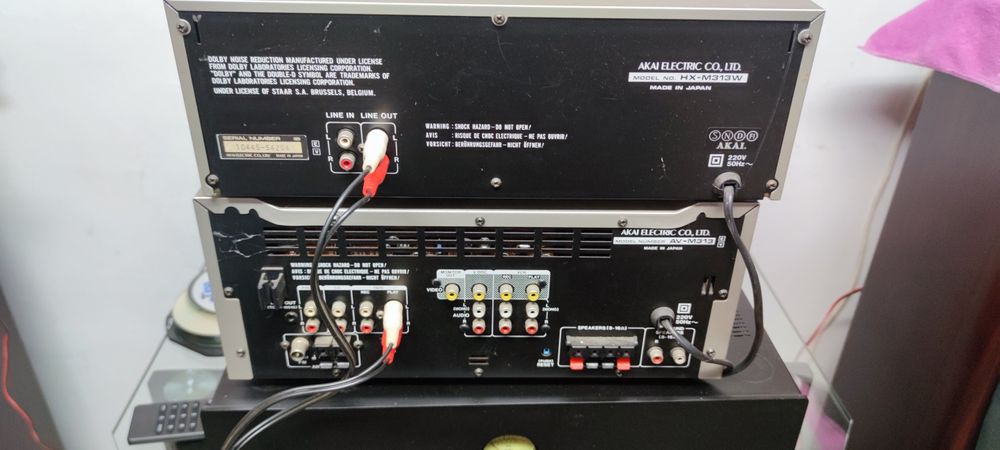 Akai HX-M313W plus Akai AV-M313