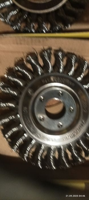 Szczotka tarczowa 125mm m14
