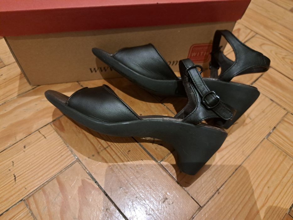 Sapatos salto Camper 35