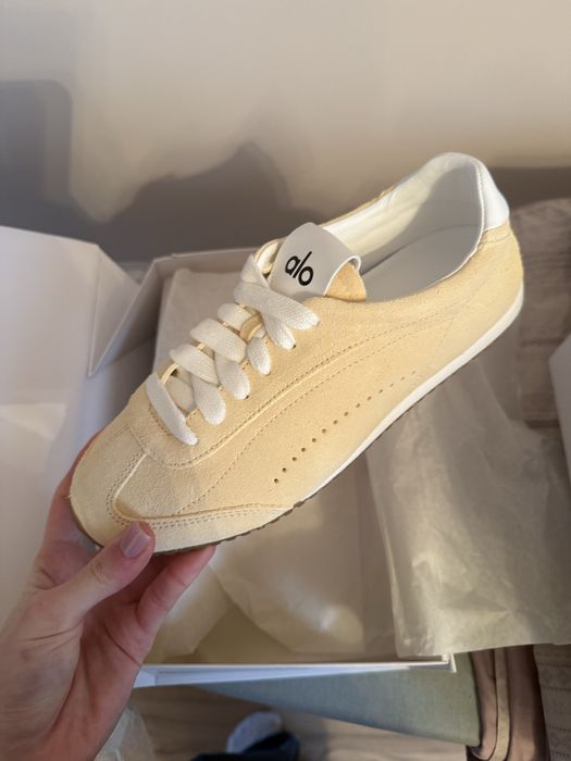 Кеди Alo Yoga жовті 37 розмір