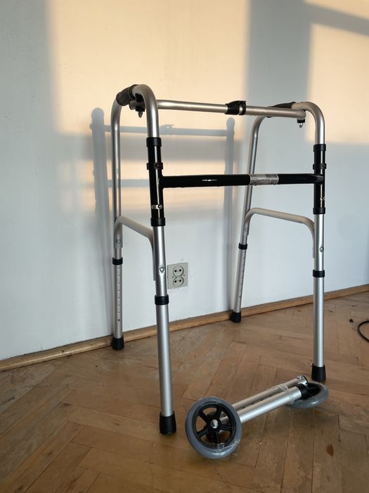 Balkonik rehabilitacyjny AR-008 – NOWY, nieużywany