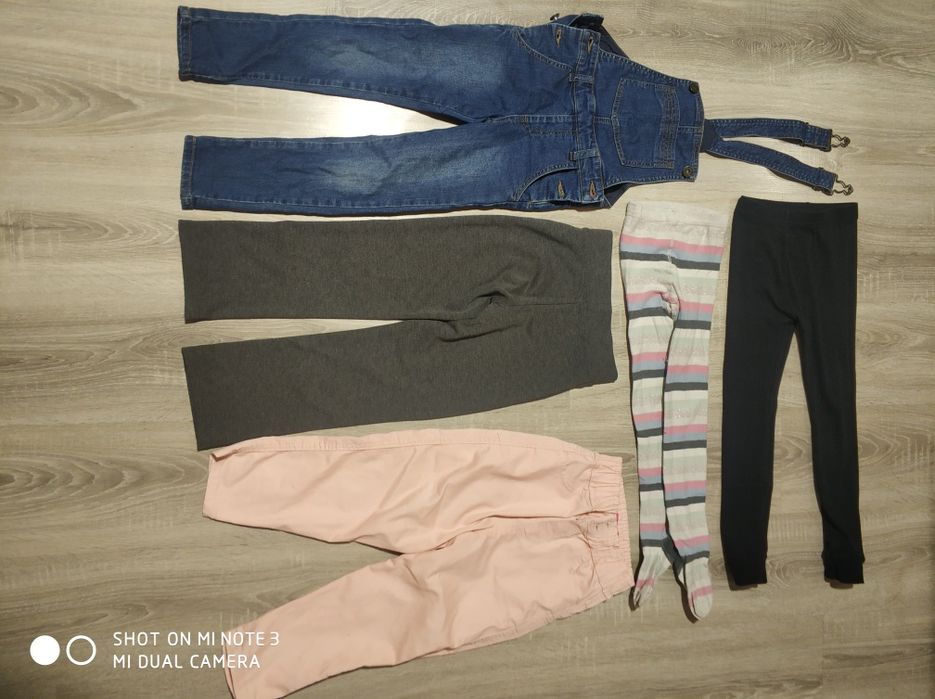 Одяг на дівчинку 5-6 років