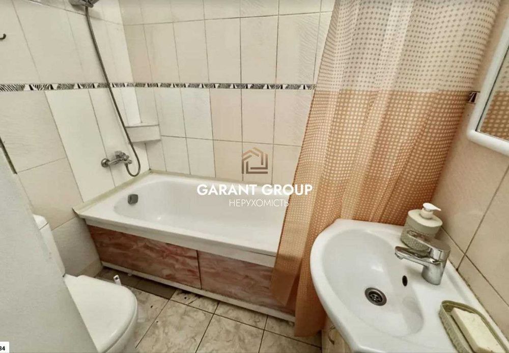 Трикімнатна квартира  у цегляному будинку\центр міста