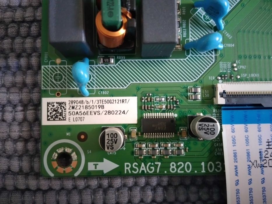 HISENSE - Mainboard: RSAG7.820.10316/ROH
