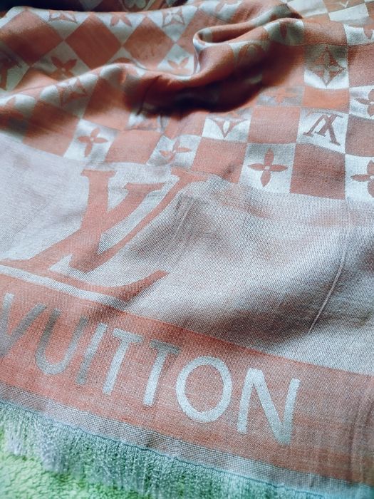 Szalik Louis Vuitton