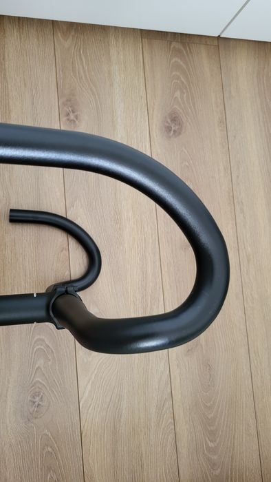 Kokpit szosowy (aluminiowy) Cannondale Three 440 mm
