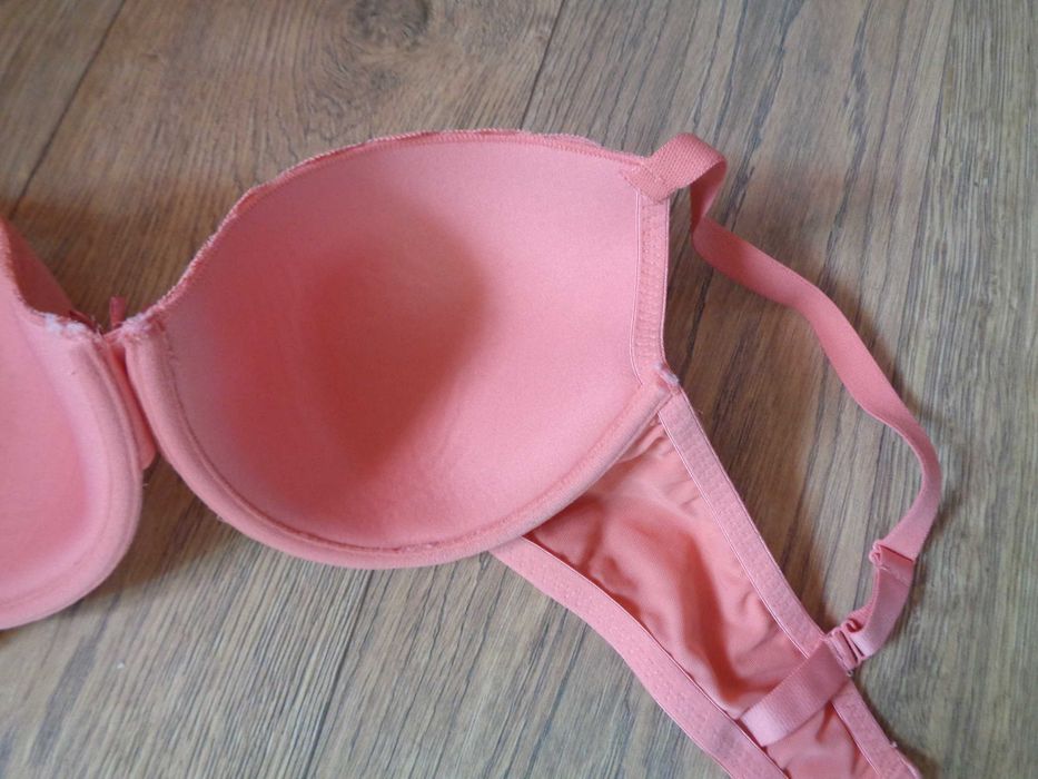 Biustonosz B.P.C NOWY rozm 90D