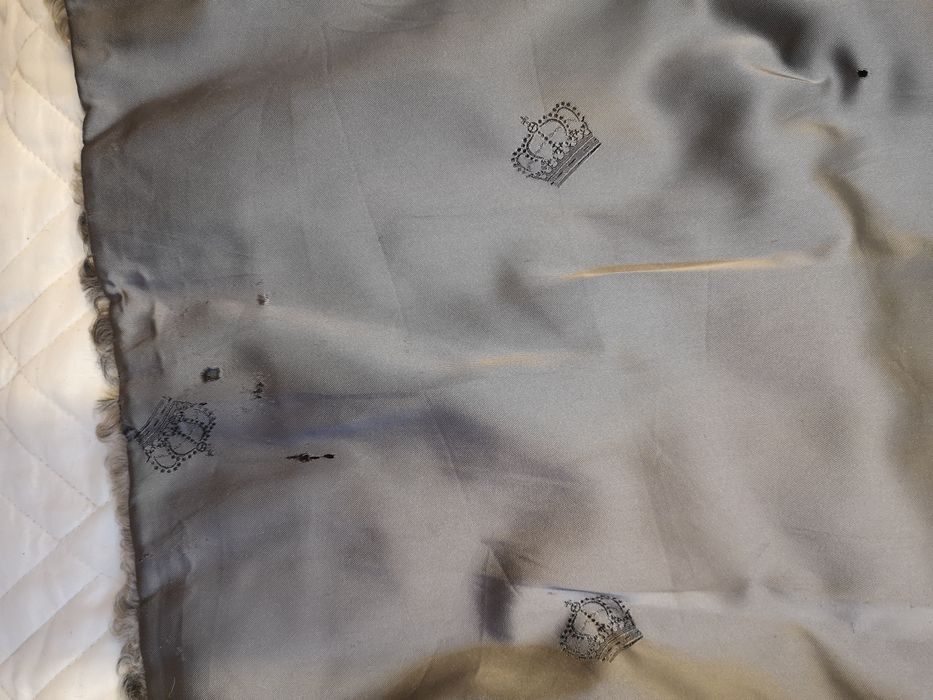 Karakuły, krótka kurtka w odcieniach szarości